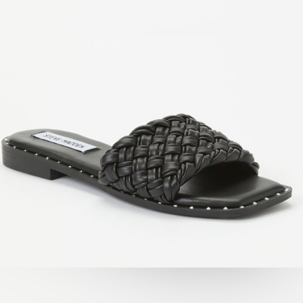 SOLD-NIB-Steve Madden Bone Quilted Wynslow Sandal